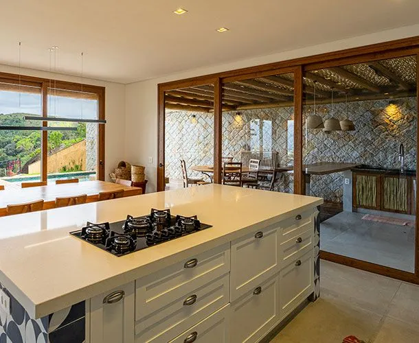 Esquadrias de PVC amadeirado: o luxo que surpreende até os mais exigentes