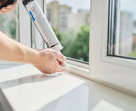 Qual selante usar na instalação de esquadrias premium em PVC?